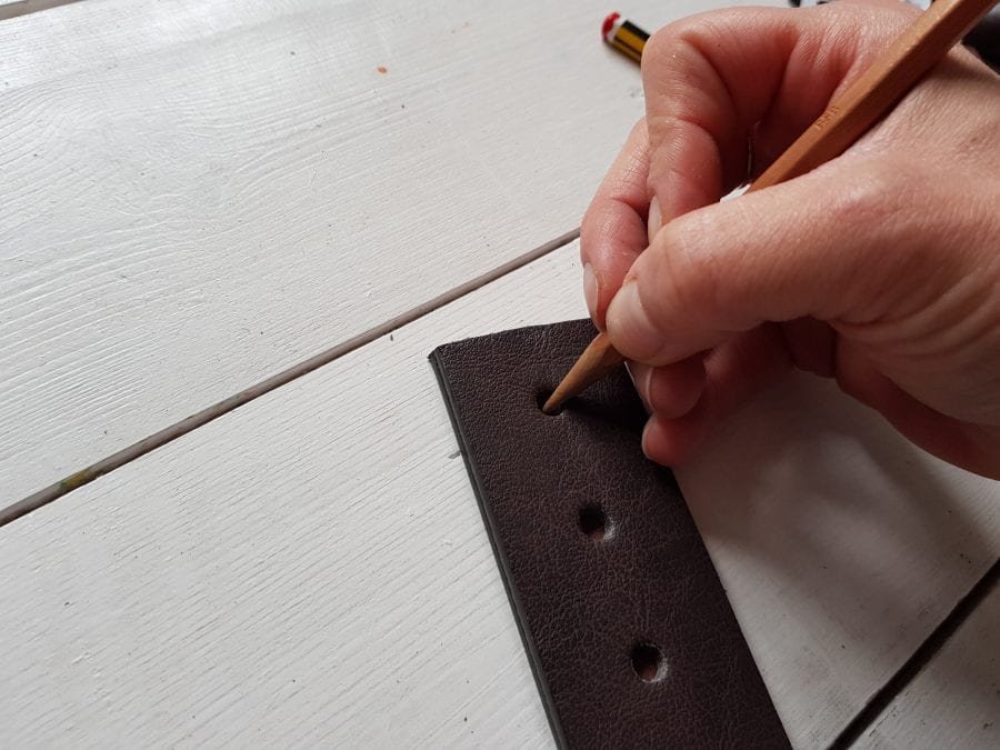 diy leather strap shelf