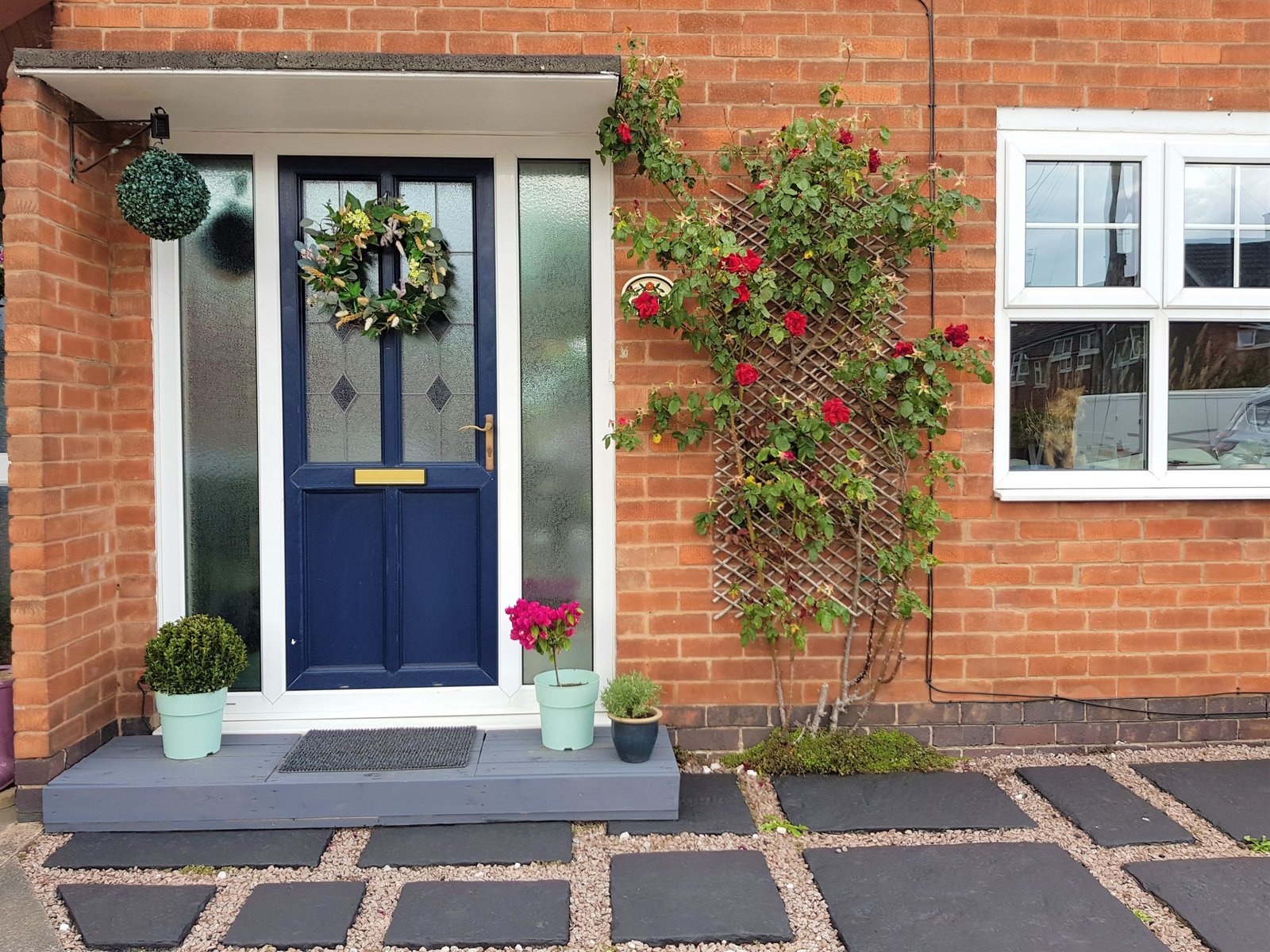 front of the house makeover + diy wreath