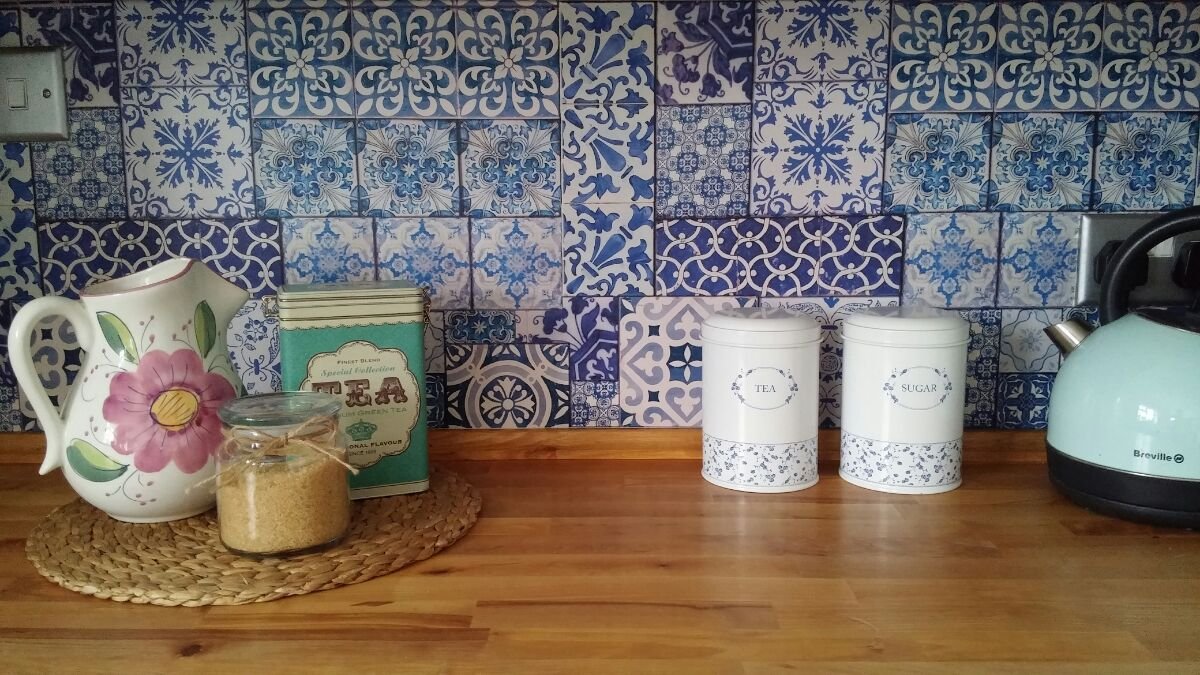 how-to-tile-a-wall-in-15-minutes